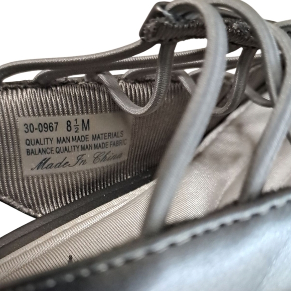 Women's Easy Street Berry Slingback Heels Size 8.5M - Picture 6 of 16